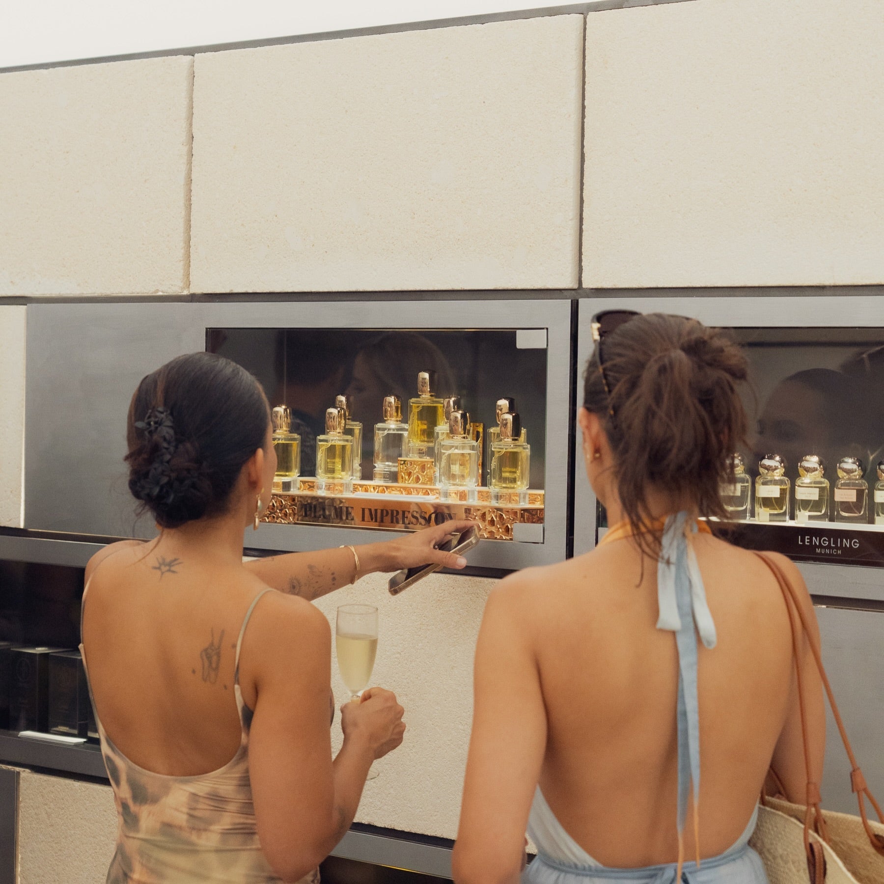 What Is a Fragrance Accord? — How Perfumes Are Built