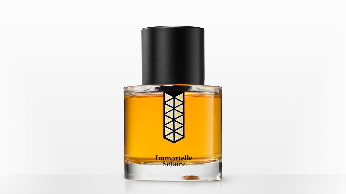 Les Indémodables IMMORTELLE SOLAIRE perfume bottle absolute of Everlasting (or Helichrysum) used by perfumers fresh and soapy perfume.